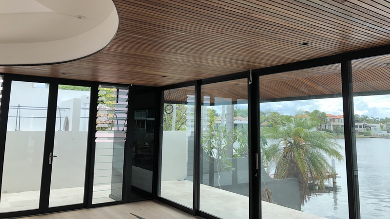 noosa house wooden ceiling